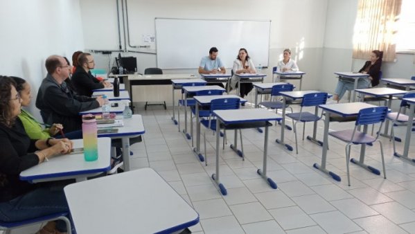 Foto: a reitora do IFFar realizou reuniões com servidores do Campus Uruguaiana nos dias 23 e 24 de abril