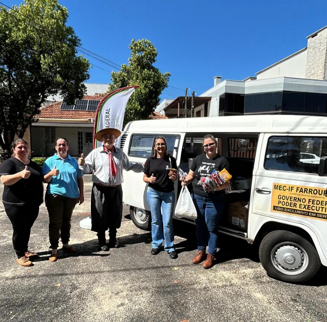 1 IFFar participando da Cavalgada