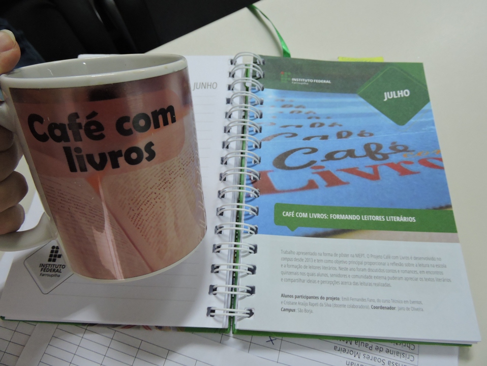 caf-com-livros2.JPG