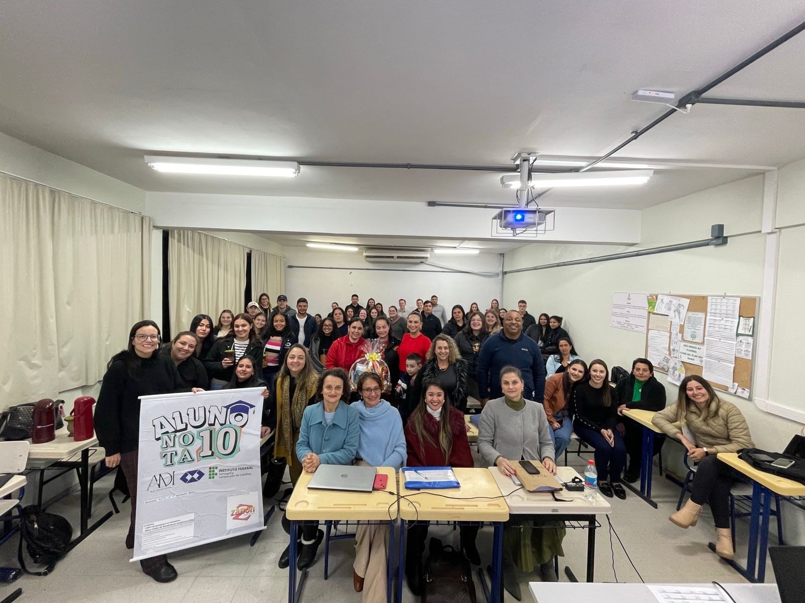 estudante nota 10 capa.jpeg