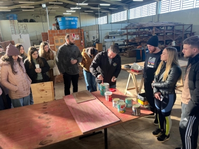 Estudantes do 3° Semestre do Curso de Arquitetura e Urbanismo Participam de  Atividade Técnica promovida em parceria com a empresa Casa da Pintura