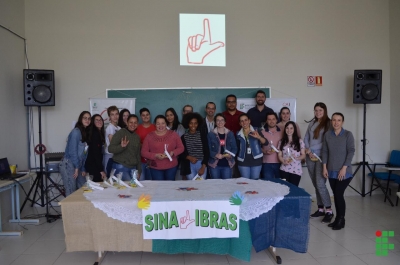 Servidoras/es e estudantes concluem a segunda edição do Curso básico de Libras no IFFar/FW