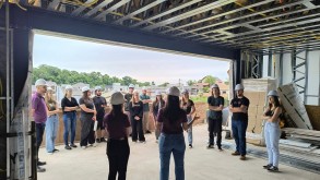 Alunos do 4º semestre de Arquitetura e Urbanismo realizaram visita técnica voltada ao estudo de Steel Frame. Alunos do 4º semestre de Arquitetura e Urbanismo realizaram visita técnica voltada…