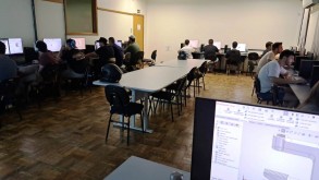 Curso de Desenhista Mecânico inicia segundo semestre de aulas com práticas de SolidWorks Curso de Desenhista Mecânico inicia segundo semestre de aulas com práticas de…
