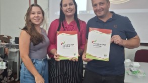 Incubadora Switchê - Campus Jaguari - entrega Planejamento Estratégico e Identidade Visual para agroindústria de chocolates de Jaguari. Incubadora Switchê - Campus Jaguari - entrega Planejamento Estratégico e Identidade…